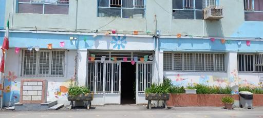 عکس مدرسه دخترانه فرزانگان دوره دوم دبیرستان