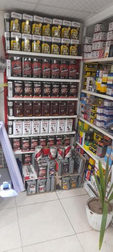 عکس تعویض روغن بابا اکبر