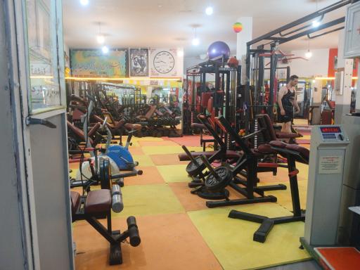 باشگاه بدنسازی فلاح