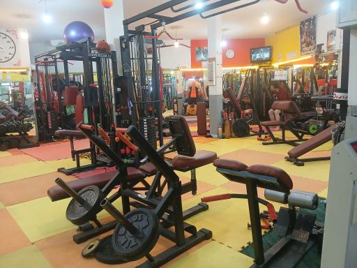 عکس باشگاه بدنسازی فلاح