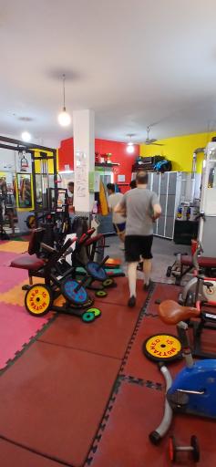 عکس باشگاه بدنسازی فلاح