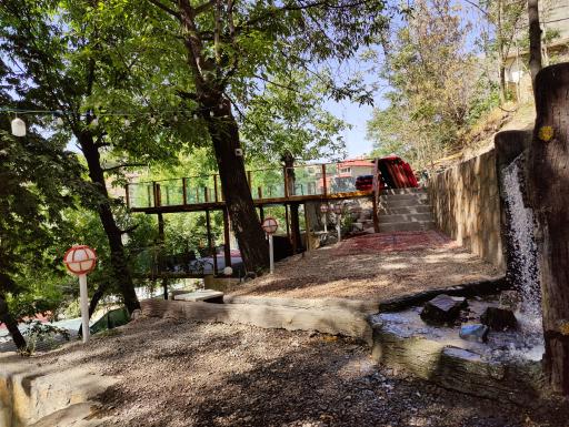 عکس رستوران آبشار جاغرق