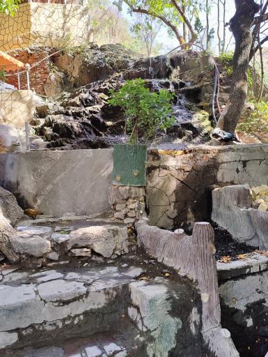 عکس رستوران آبشار جاغرق