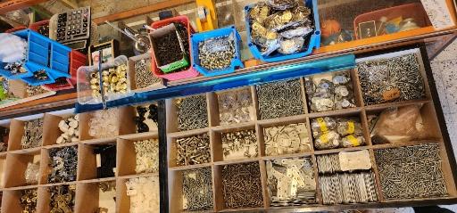 عکس فروشگاه ابزار و یراق کیهان