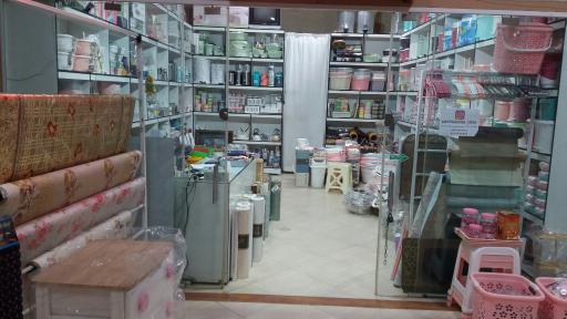 عکس پلاستیک فروشی مهتاب