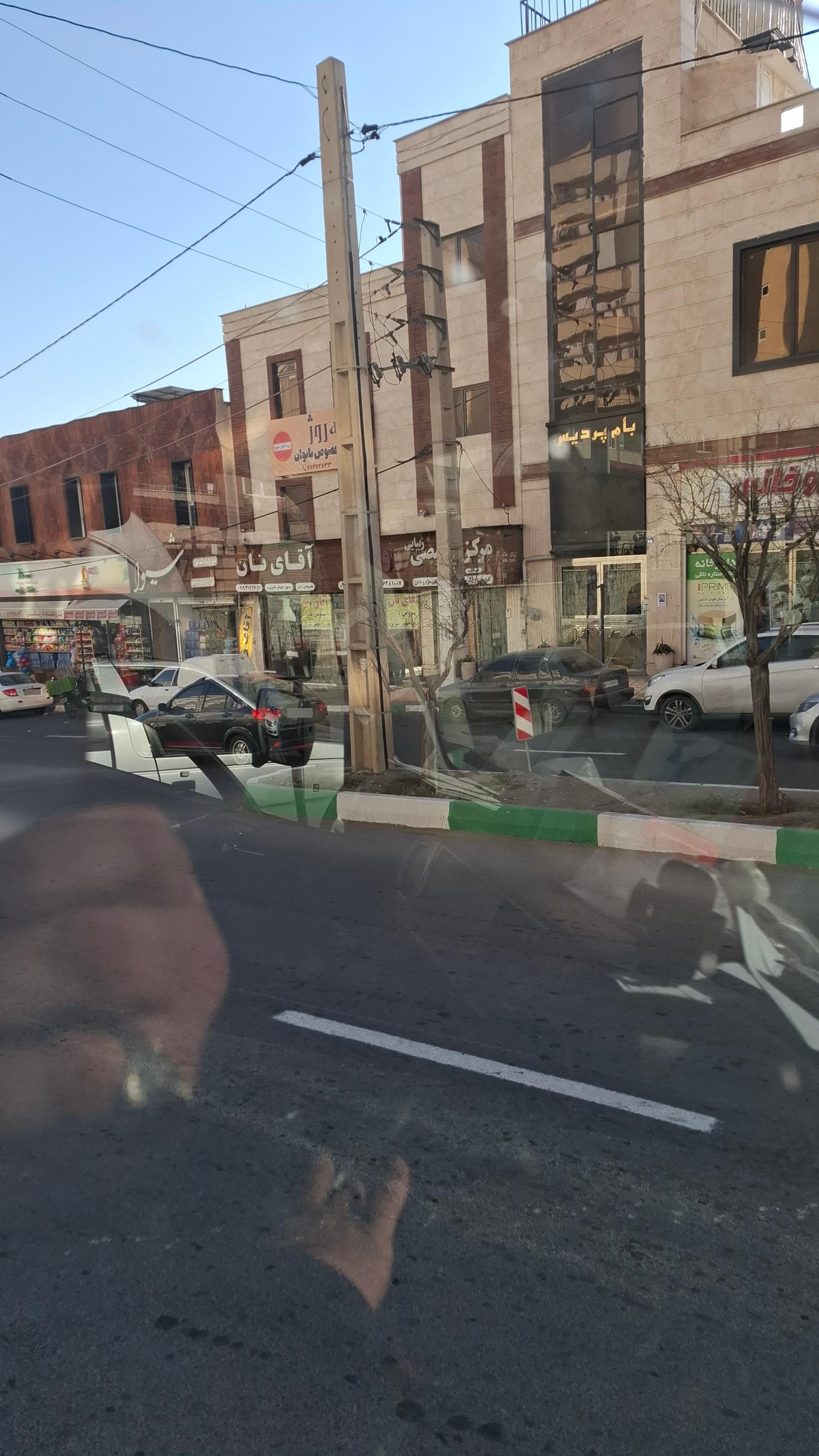 عکس مجتمع تجاری اداری بام پردیس