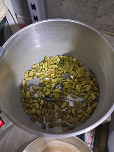 عکس کلبه ادویه جات خراسان