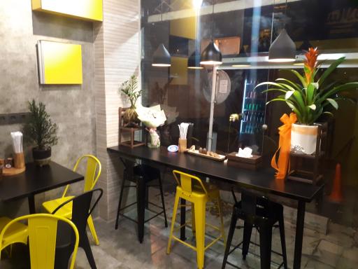 عکس ساندویچ سالانی (شعبه هفت حوض)