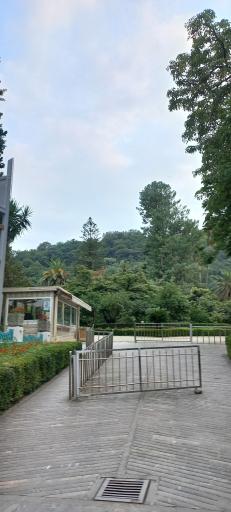 عکس پارکینگ موزه