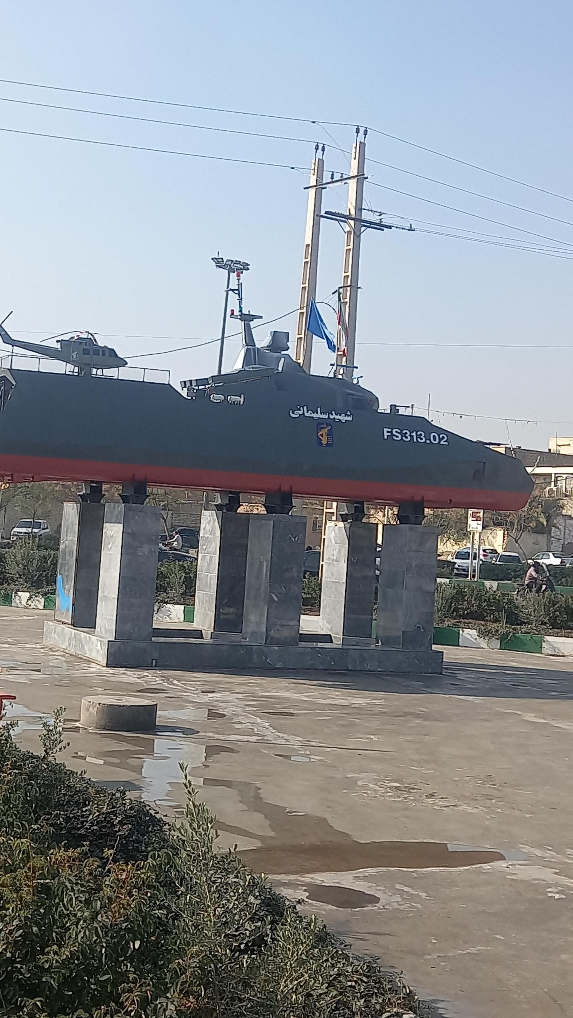 عکس تنديس كشتي شهيد سليماني