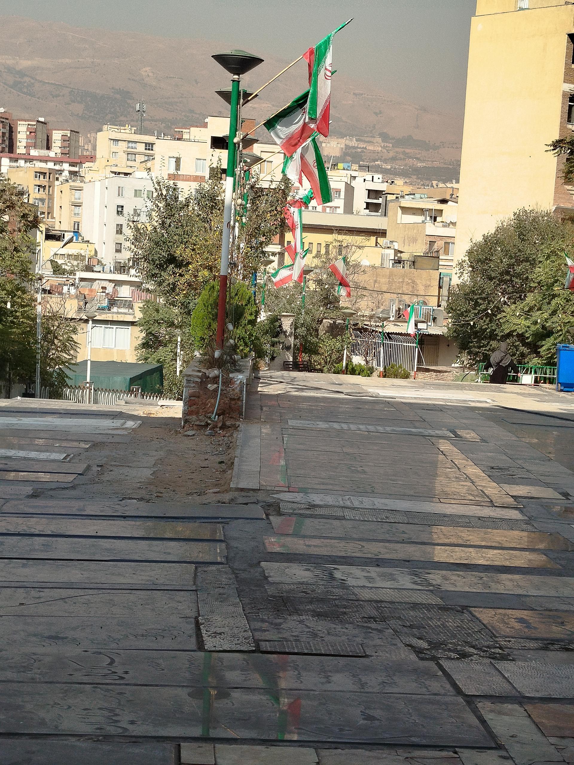 عکس امامزادگان پنج تن لویزان