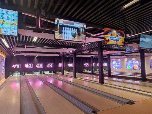 عکس مرکز بولینگ صفه