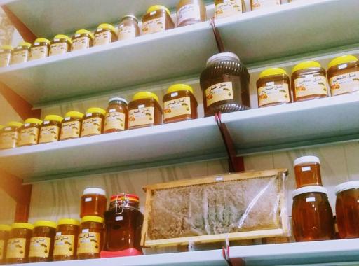 عکس عسل طبیعی و لوازم زنبورداری تیمورزاده