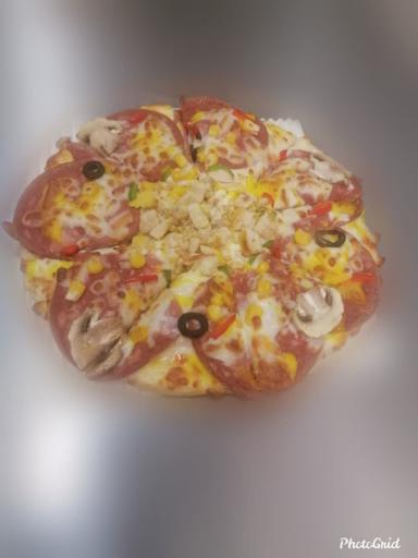 عکس پیتزا چی میخوای؟