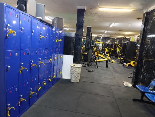 عکس باشگاه بدنسازی آتامن