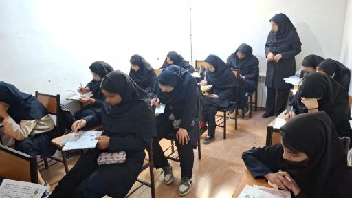 عکس دبیرستان راضیان علم