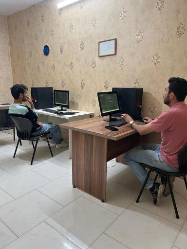 عکس آموزشگاه زبان و کامپیوتر ذهن پویا