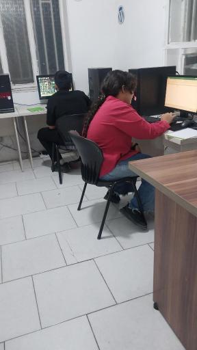 عکس آموزشگاه زبان و کامپیوتر ذهن پویا