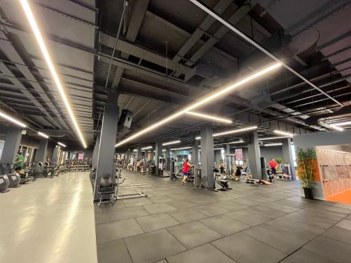 عکس باشگاه امیر حسین توکلی شعبه آقایان