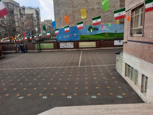 عکس مدرسه نمونه دولتی زنده یاد شهروز بهزادی