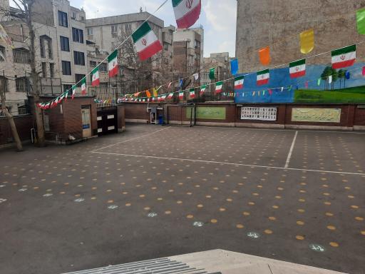 عکس مدرسه نمونه دولتی زنده یاد شهروز بهزادی