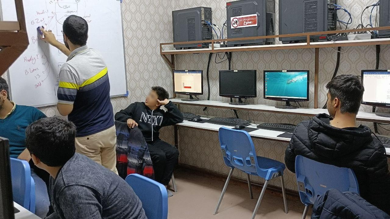 عکس آموزشگاه کامپیوتر احترامی