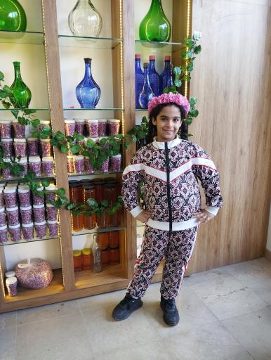 عکس فروشگاه گلاب و عرقیات خاندایی