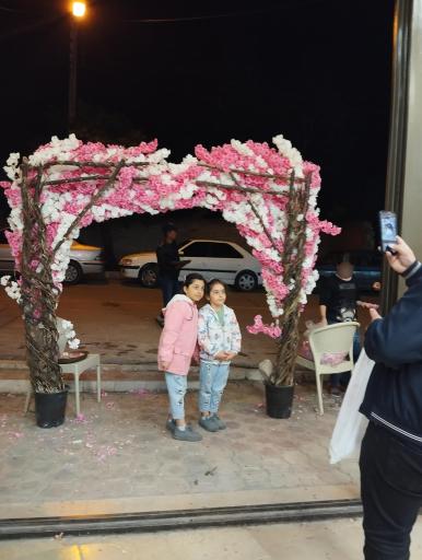 عکس فروشگاه گلاب و عرقیات خاندایی