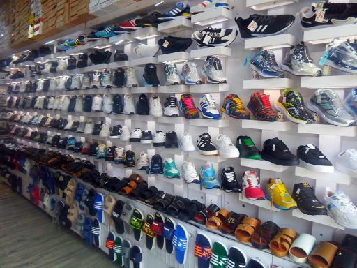 عکس کفش همسفر