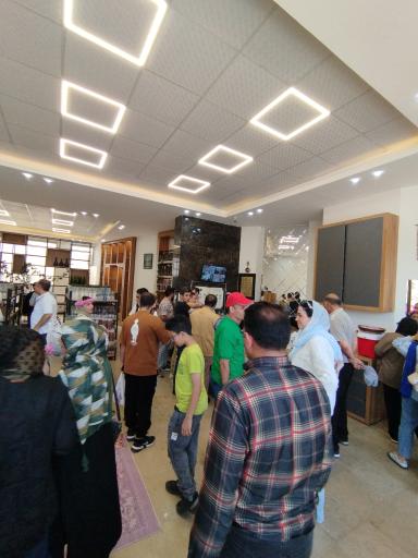 عکس فروشگاه گلاب و عرقیات خاندایی