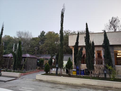 مجموعه غذایی میزبان