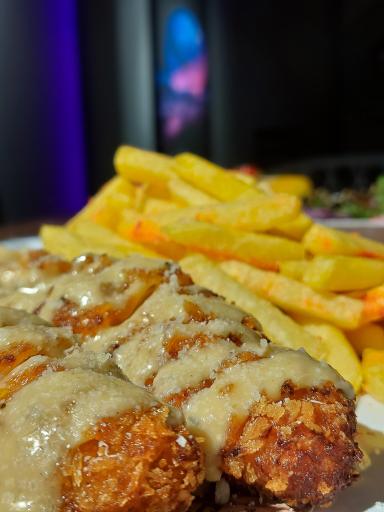 عکس کافه رستوران سانا پلاس