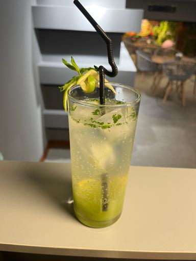 عکس کافه رستوران سانا پلاس