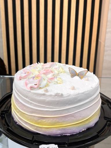 عکس کیک و شیرینی پسندیس شعبه گلشهر