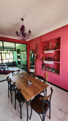 عکس کافه حیات فلور