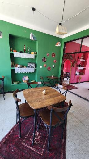 عکس کافه حیات فلور