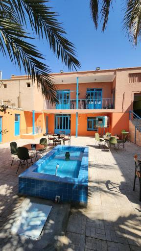 عکس کافه حیات فلور