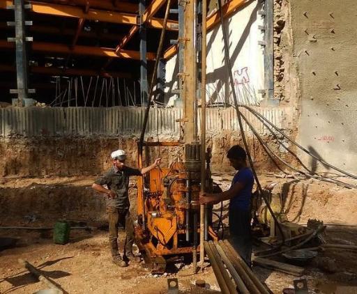 عکس آزمایشگاه خاک و بتن پایا دژ آزما