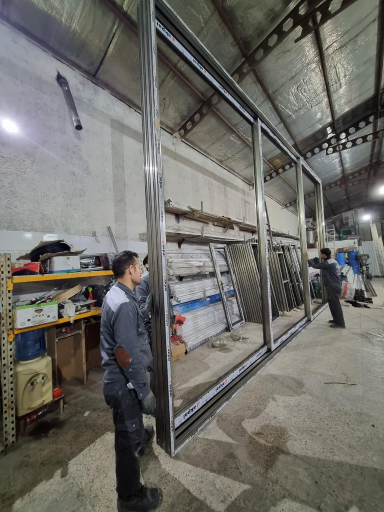 عکس درب و پنجره دوجداره خوشنویس زاده