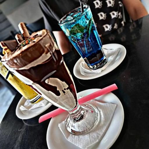 عکس کافه مون