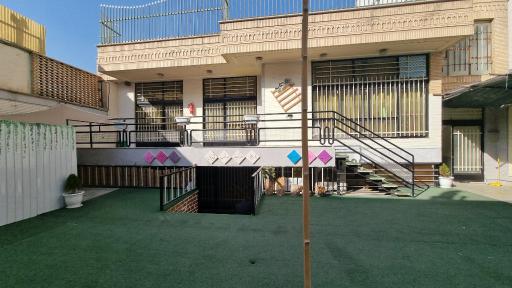 عکس دبیرستان دخترانه مفتاح