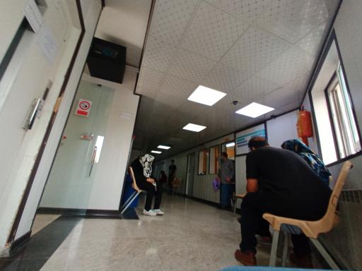 درمانگاه شبانه روزی و آزمایشگاه الیاد