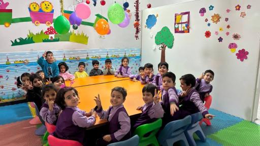عکس مهد کودک و کودکستان  نخبگان شاد