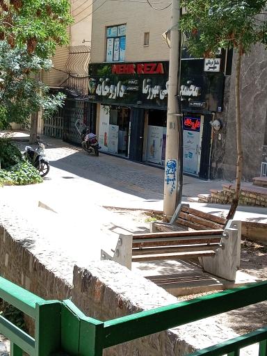 عکس داروخانه دکتر شیر دره