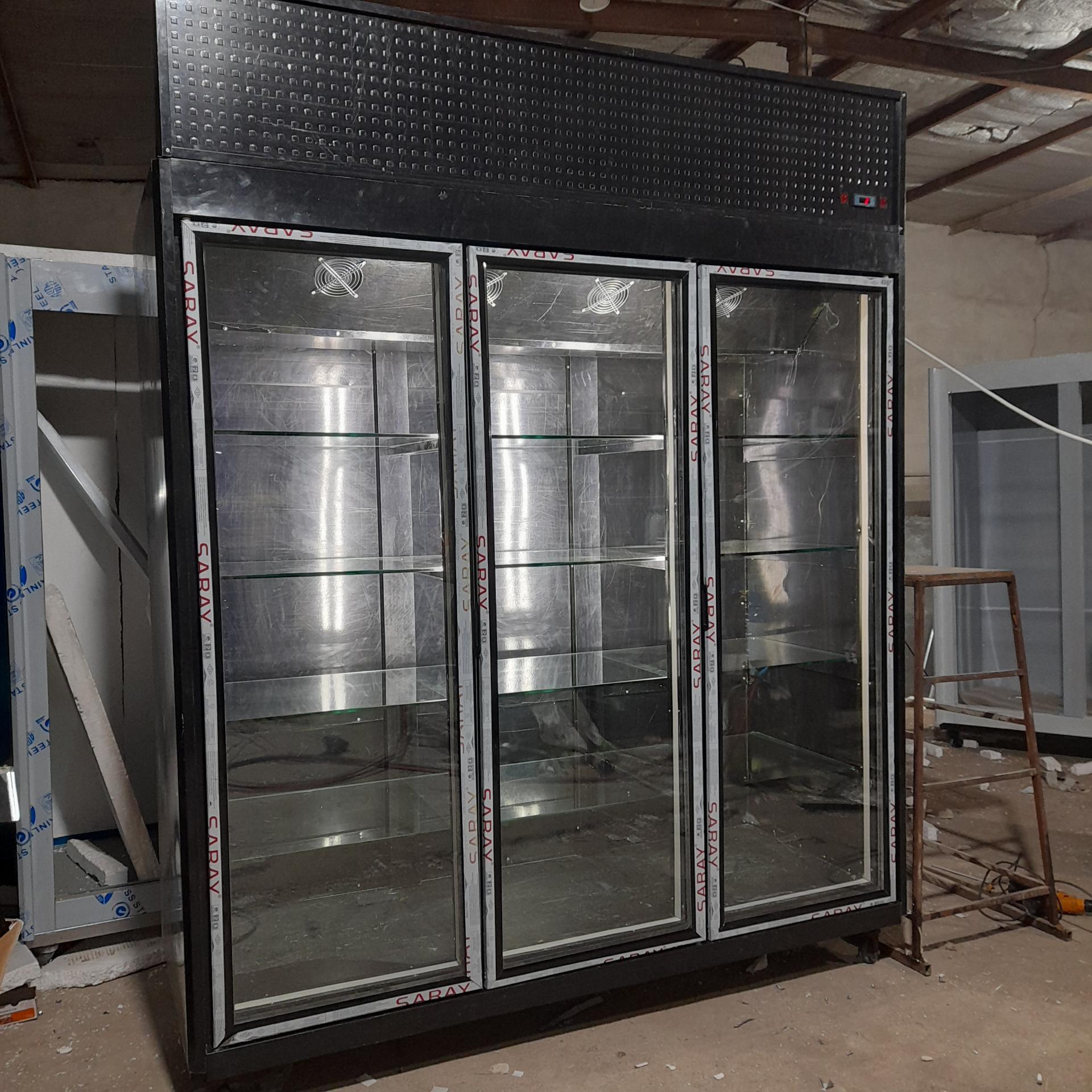 عکس تجهیزات آشپزخانه صنعتی و یخچال ویترینی نعمتی