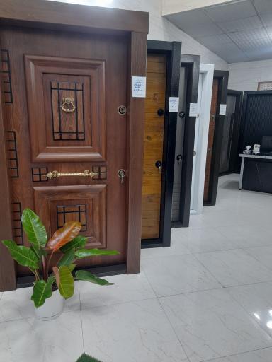 عکس فروشگاه درب ضدسرقت شهاب
