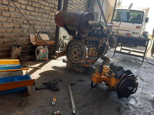 تعمیرگاه فرهاد 