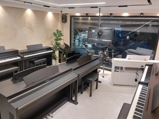 عکس فروشگاه کاسپین آوا