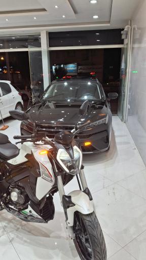 عکس نقاشی اتومبيل علی پولیش و سرامیک خودرو