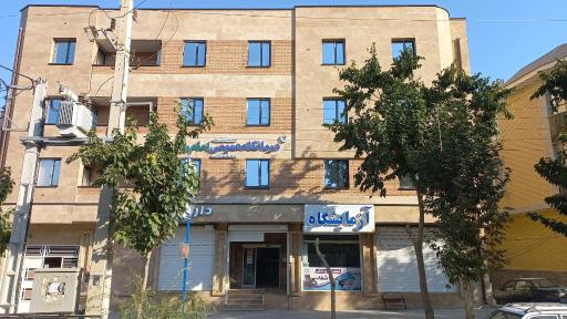 عکس درمانگاه شبانه‌روزی امام رضا (ع)